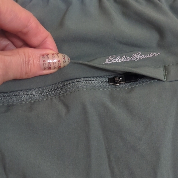 NWT Eddie Bauer Traveler Ankle Pant, Color Green Size 2X - Picture 14 of 14